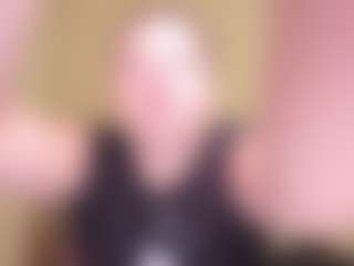 Live cam show with laura - Hairy Pussy on CamwithHer