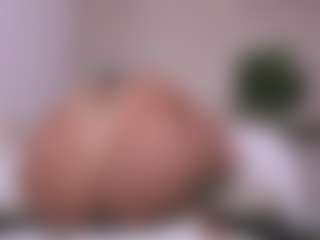 Live cam show with prettyelisabeth - Average on livesuperchat.net
