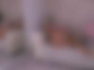 Live cam show with prettyelisabeth - Average on Camsoda
