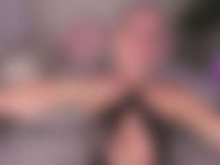 Live cam show with prettyelisabeth - Flirt MILF on Hubzter Live