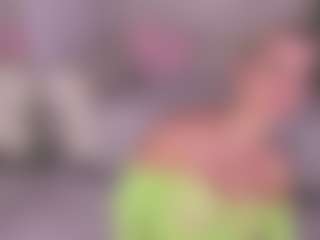 Live cam show with prettyelisabeth - Tease on Dolls Live