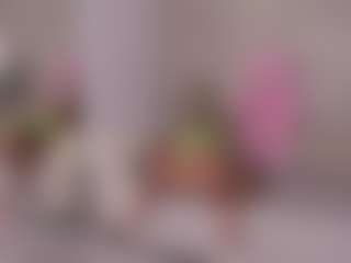 Live cam show with prettyelisabeth - Average on Milf Play