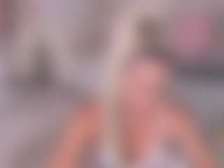 Live cam show with prettyelisabeth - Average on TottyGirls