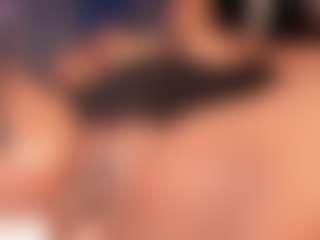 Live cam show with Elsie Morris - Big Tits on SmokeAndPoke