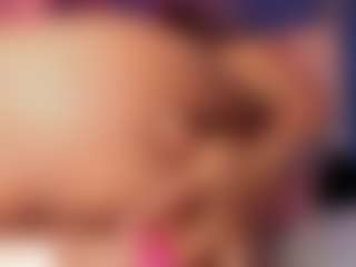 Live cam show with Elsie Morris - Dildo Or Vibrator on AdultVida.com