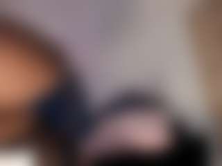 Live cam show with Elsie Morris - Handjob on Dolls Live
