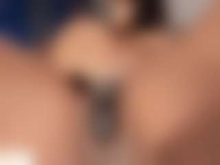 Live cam show with Elsie Morris - Fingers on Camsoda