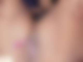 Live cam show with Elsie Morris - Thong on SinfulBabes