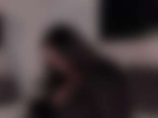 Live cam show with Elsie Morris - HD on CamClone