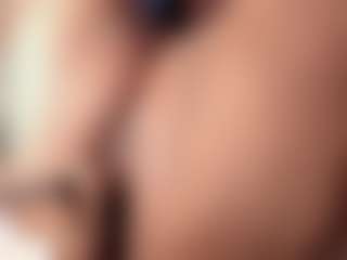 Live cam show with Elsie Morris - Spank Big Tits on Hubzter Live
