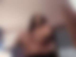 Live cam show with Elsie Morris - Bedroom on camwithhim.com