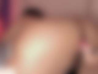Live cam show with Elsie Morris - Oil on Camsoda