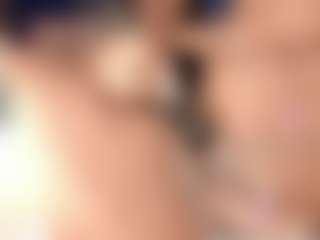 Live cam show with Elsie Morris - Thong on live18s.com