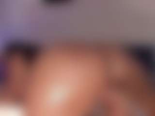 Live cam show with Elsie Morris - Brown Eyes Curvy on Camming Site