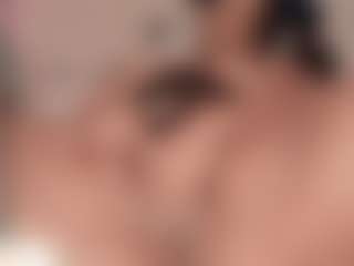 Live cam show with Elsie Morris - Black Shaved Pussy on Milfs Live