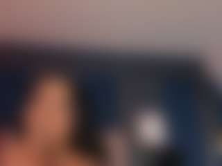 Live cam show with Elsie Morris - Handjob on CamClone