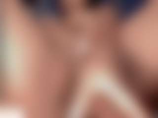 Live cam show with Elsie Morris - Bedroom Black on StripNow