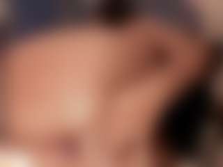 Live cam show with Elsie Morris - Dirty Talk on Fling VIP Chat