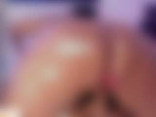 Live cam show with Elsie Morris - Anal on TottyGirls