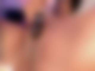 Live cam show with Elsie Morris - Ass Bouncing on Camsoda