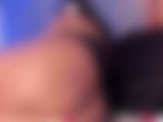 Live cam show with Elsie Morris - Ebony Lovense on Hubzter Live