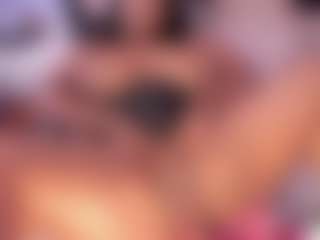Live cam show with Elsie Morris - Big Ass on Big Tits