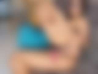 Live cam show with Anna Jones - Squirt on alttransgirls