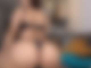 Live cam show with Anna Jones - Nora on Camsoda