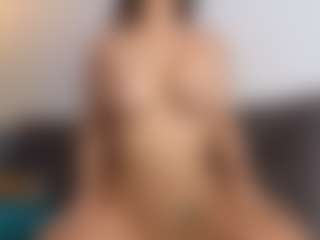 Live cam show with Anna Jones - HD on Camsoda