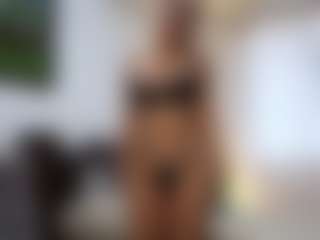 Live cam show with Anna Jones - Latina on Uber Horny | colombia