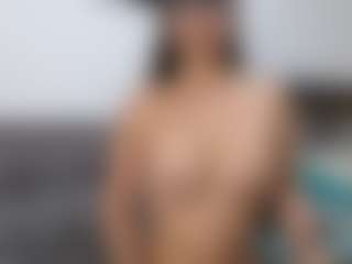 Live cam show with Anna Jones - Lovense on CamClone