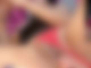 Live cam show with SOPHIE PARKER - Flashing on Milfs Live