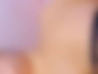 Live cam show with Polly Babe - MILF on CamClone