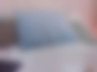 Live cam show with Polly Babe - Curvy MILF on Hubzter Live