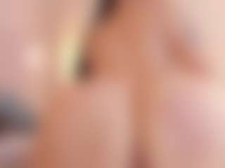 Live cam show with Polly Babe - Fingers on crypto-cams