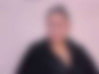 Live cam show with Polly Babe - Curvy MILF on Soda Cam