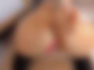 Live cam show with Polly Babe - Straight on Camsoda
