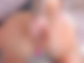 Live cam show with Polly Babe - Deepthroat on Camsoda