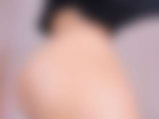 Live cam show with Polly Babe - Flirt MILF on Camsoda