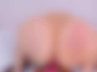Live cam show with Polly Babe - Squirt on Camsoda