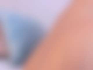 Live cam show with Polly Babe - Squirt on SxyPornLive