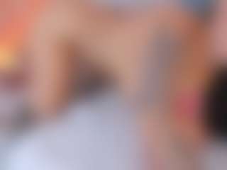 Live cam show with Polly Babe - Flashing on Latina Girls