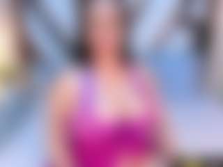 Live cam show with Alejandra - Curvy Young Adult on crypto-cams