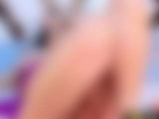 Live cam show with Alejandra - Deepthroat on Camsoda