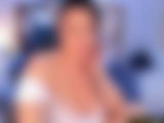 Live cam show with Alejandra - Striptease Teen (18+) on Camsoda