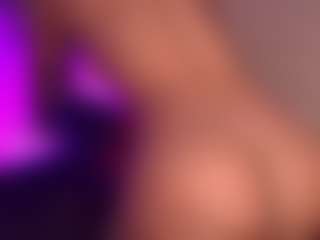 Live cam show with britannyebony - Ohmibod on SxyPornLive