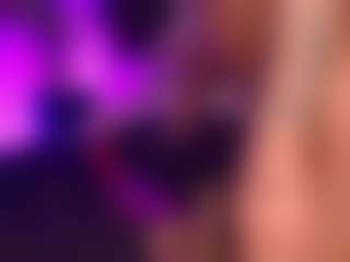 Live cam show with britannyebony - Ebony on milfzrlive.com | colombia
