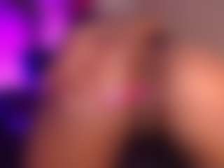 Live cam show with britannyebony - Brown Eyes on fapnchat