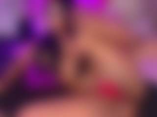 Live cam show with britannyebony - Milk on StripNow