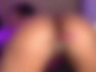 Live cam show with britannyebony - Pantyhose on Camsoda